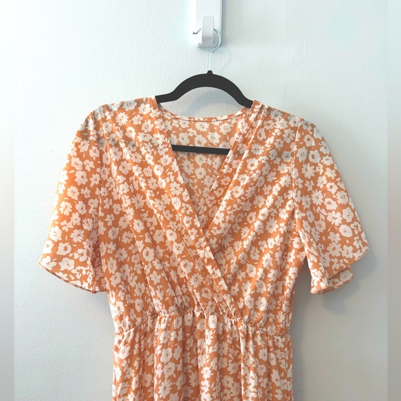 NWOT Peach Floral Tiered Midi Dress - M - Picture 7 of 12